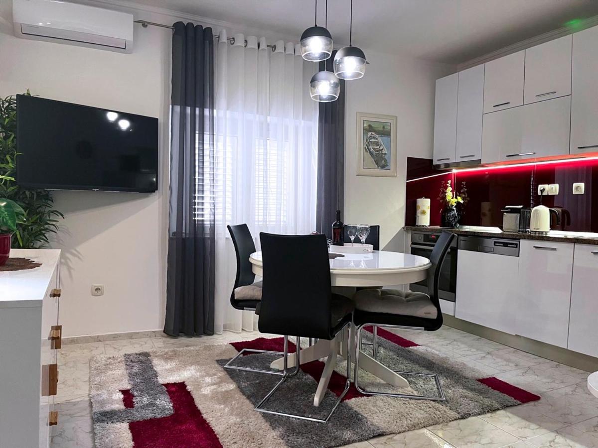 Apartment Vitturina Kastela Bagian luar foto