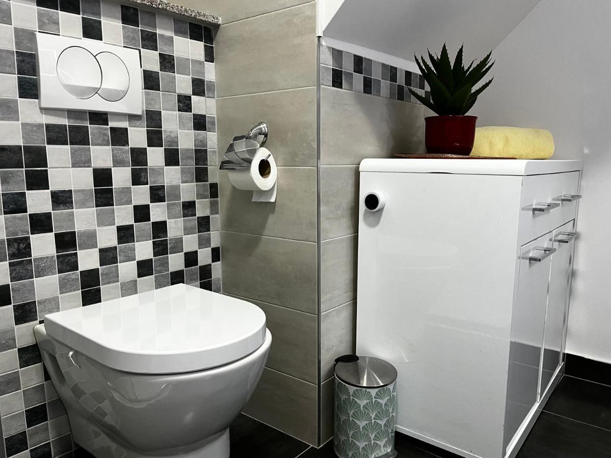 Apartment Vitturina Kastela Bagian luar foto